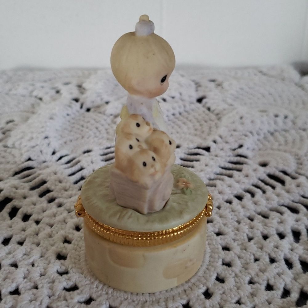 Vtg 1998 Precious Moments Porcelain Trinket Box "God Loveth a Cheerful Giver - Picture 4 of 6